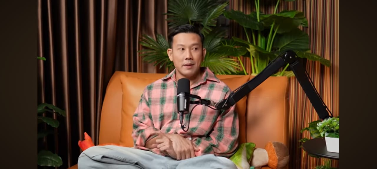 Denny Sumargo saat hadir di kanal YouTube Juan & Eve