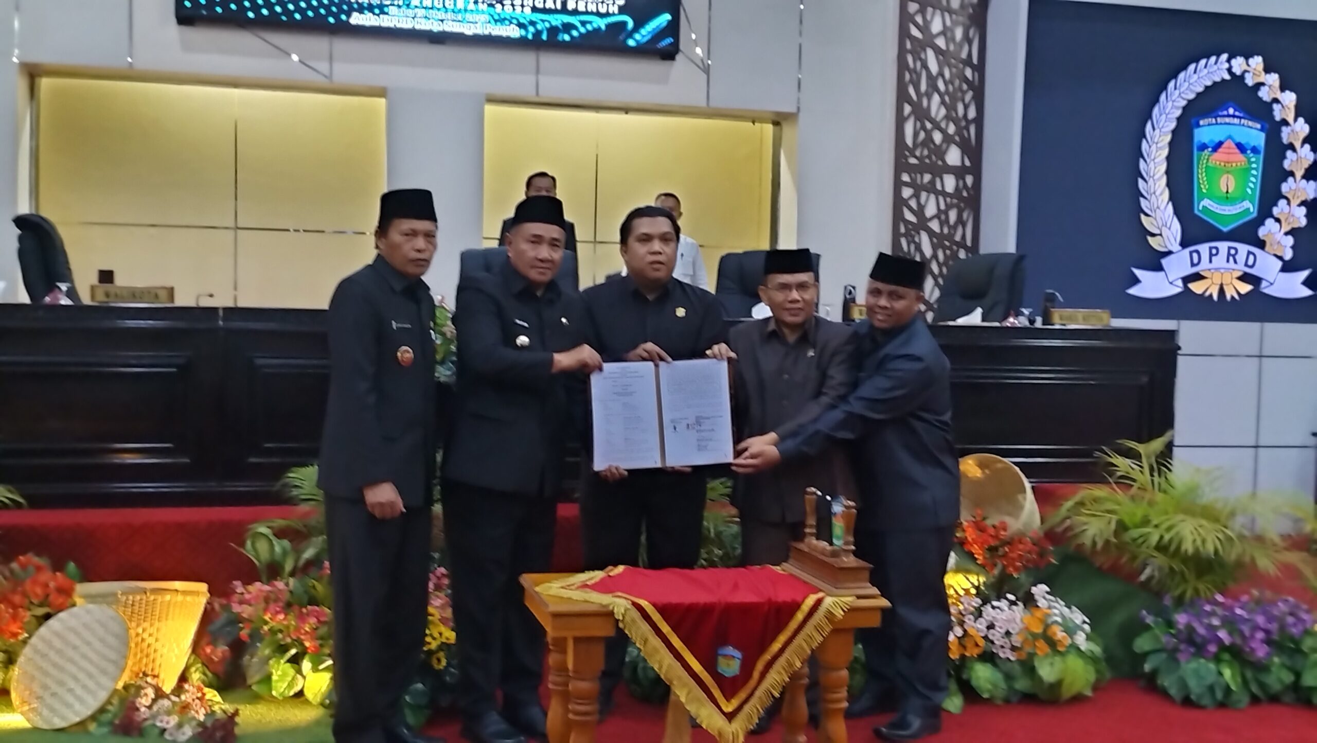 Ketua DPRD Hutri Randa Pimpin Penandatanganan KUA-PPAS 2026 Kota Sungai Penuh