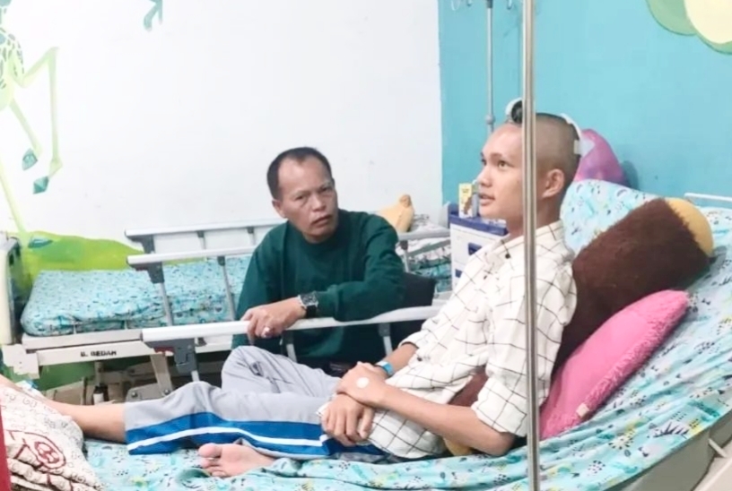 Wawako Azhar Jenguk Zaki, Korban Pengeroyokan Asal Hamparan Rawang yang Dirawat di RS M. Djamil Padang