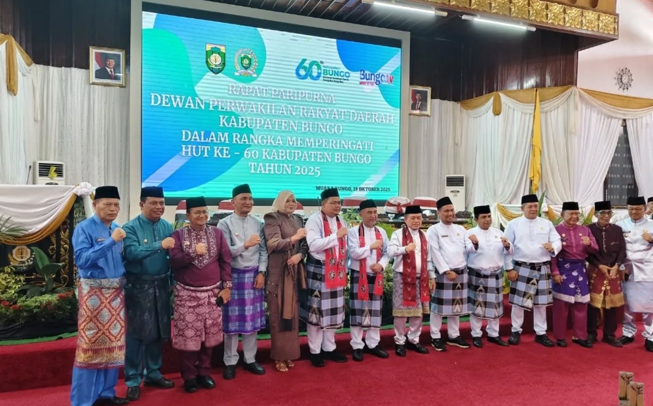 Wakil Walikota Sungai Penuh, Azhar Hamzah, menghadiri Rapat Paripurna DPRD Kabupaten Bungo dalam rangka memperingati Hari Ulang Tahun (HUT) ke-60 Kabupaten Bungo