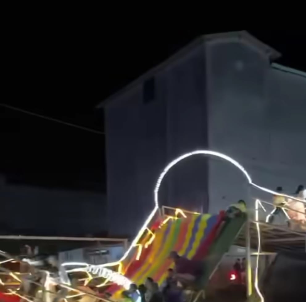 Rainbow Slide Ambruk di Kalbar