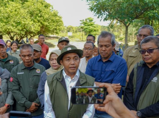 Menhut Raja Juli Antoni Dorong Evaluasi Hutan Usai Banjir Besar di Sumatera