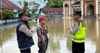 AKP Julisman Pimpin Langsung Monitoring Banjir di Kerinci, 10 Desa Terendam