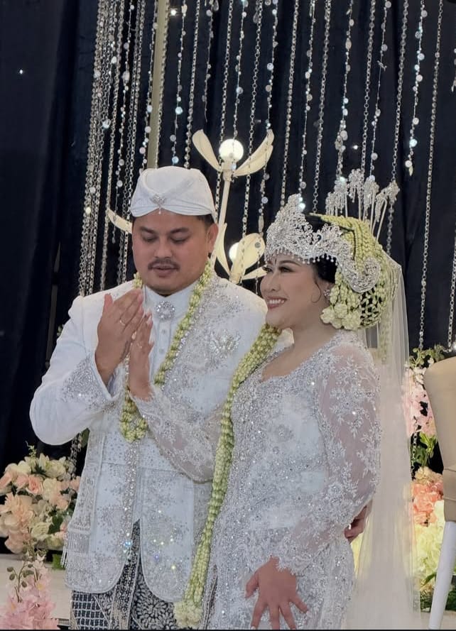 Boiyen Resmi Menikah dengan Rully Anggi Akbar