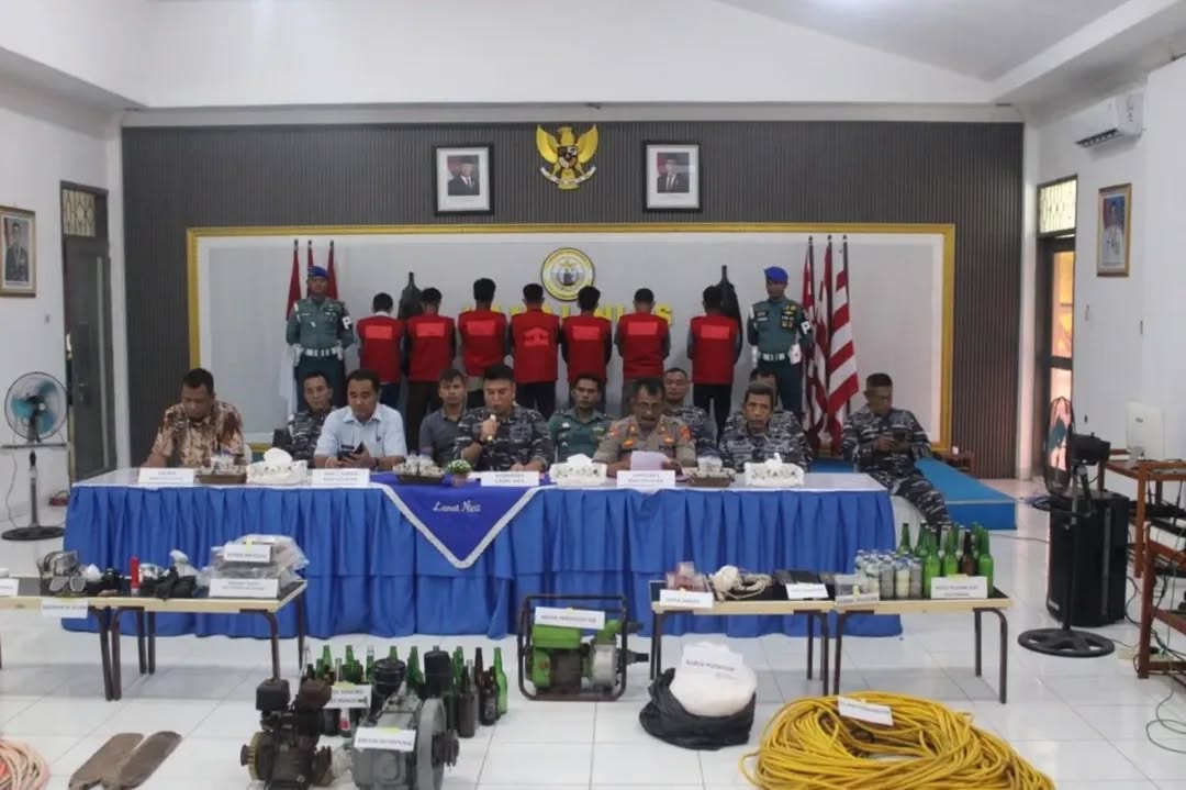 TNI AL Tangkap Kapal Pelaku Pengebom Ikan di Nias