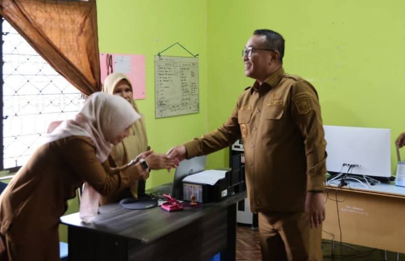 Walikota Sungai Penuh Lakukan Sidak Di Dinas Kesehatan