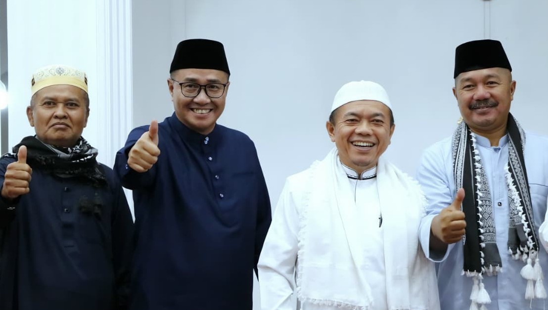 Safari Ramadhan di Kerinci Penuh Kepedulian, Alfin Dampingi Gubernur Jambi Bantu Warga