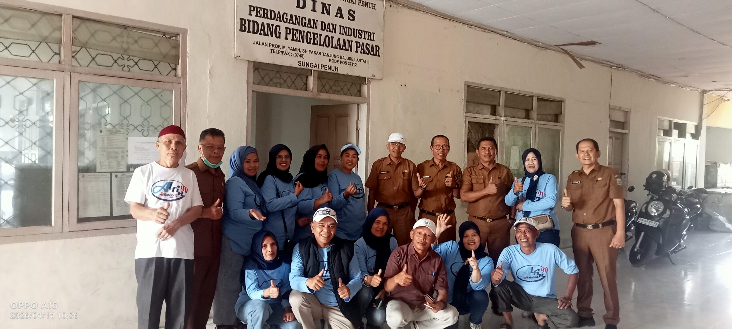 Sahabat Alfin YTC Ajak Warga Belanja Di Pasar Tanjung Bajure Sungai Penuh