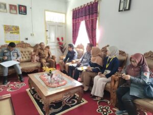 Kepala Desa Sungai Jernih Sambut Kunjungan KPU