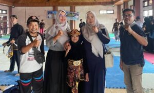Hebat! Siswi SDN 043/XI Koto Renah Sungai Penuh Raih Juara 1 Lomba Silat