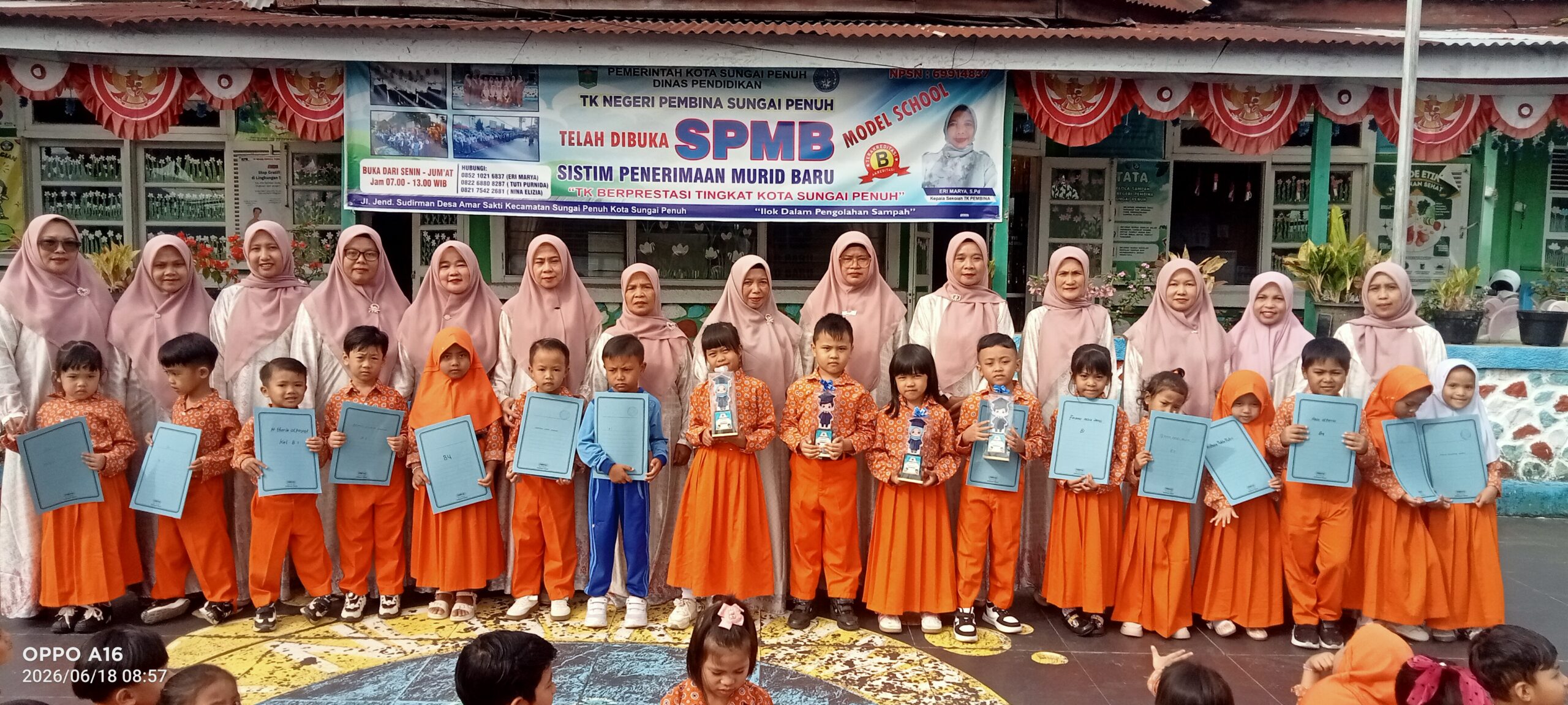 Momen Bahagia! TK Negeri Pembina Sungai Penuh Bagikan Rapor dan SKTB