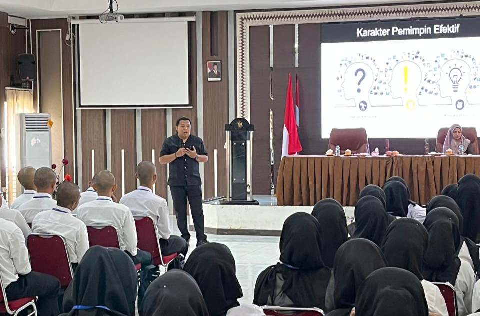 Pesan Inspiratif Ketua DPRD untuk CPNS Sungai Penuh