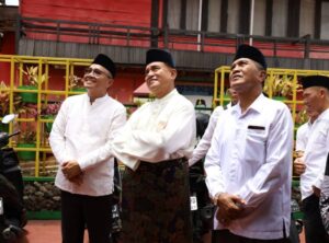 Yusril dan Walikota Kagum dengan Keindahan Mesjid Agung Pondok Tinggi