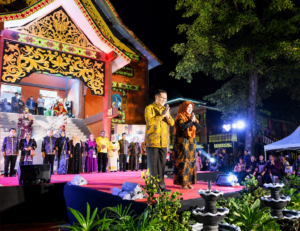 Tampil Elegan, Dianda Putra dan Firna Bersinar di Festival Jambi Ilok Nian 2026
